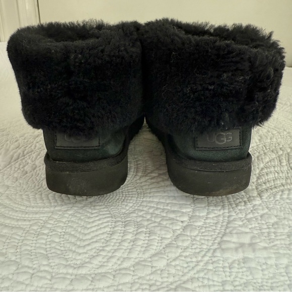 UGG Classic Mini Fluff Black Suede Ankle Boots Women’s Size 7 - Picture 3 of 9